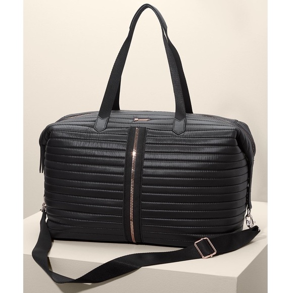 Stella & Dot Handbags - 🆕 Stella & Dot Crush It Carry On Quilted Black